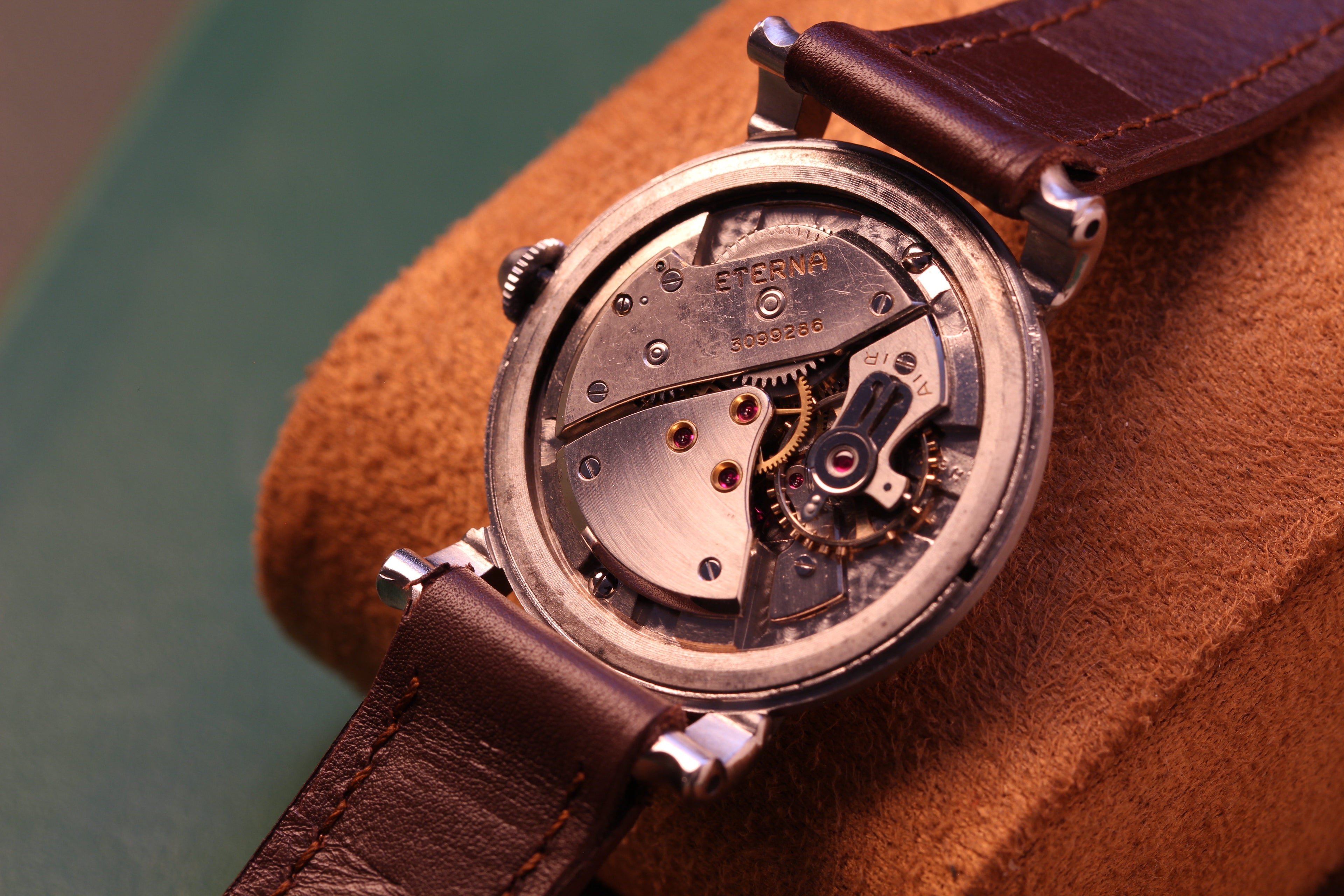 1950s Eterna Sculpted Lugs