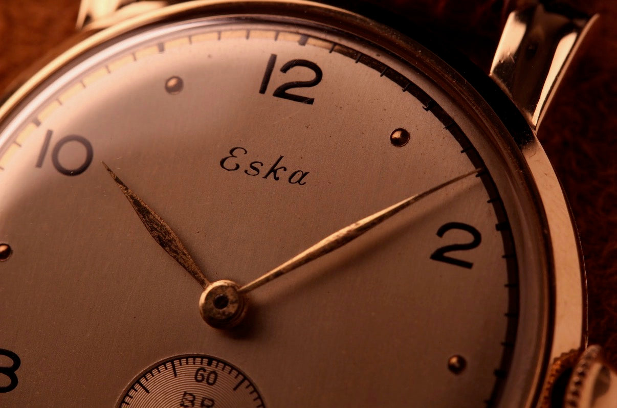 1950s 18k Eska - Sculpted Lugs